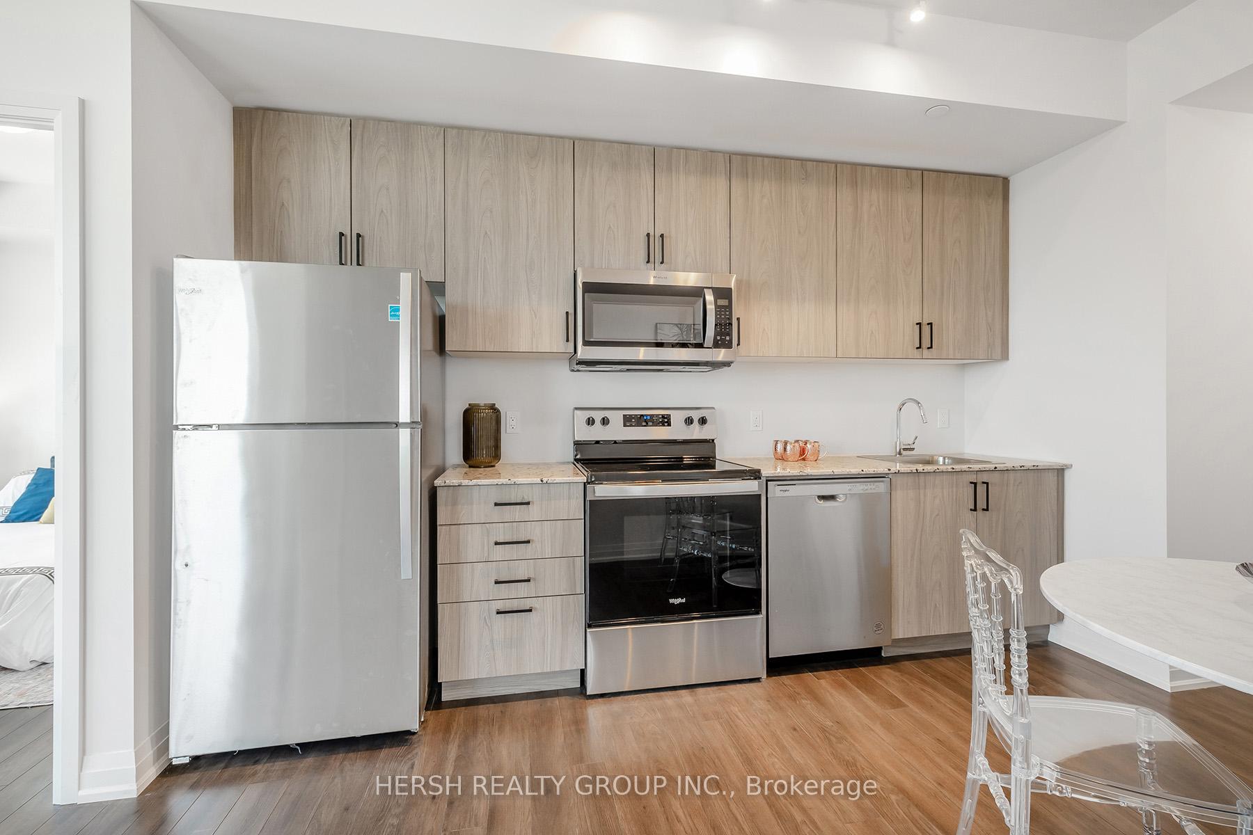 3 Bedrooms Condo at 10 Meadowglen,  Toronto For sale