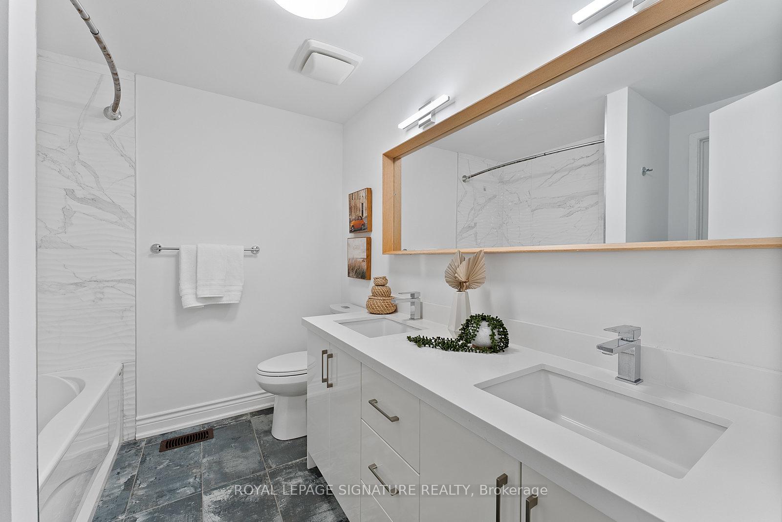 1 Bedroom Condo at 70 Jenny Wrenway, Toronto For sale