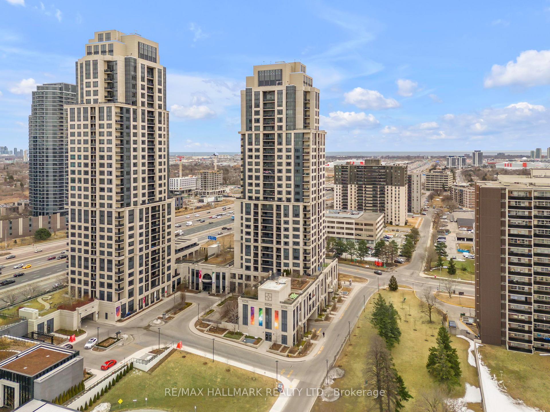 3 Bedrooms Condo at 6 Eva, Toronto For sale