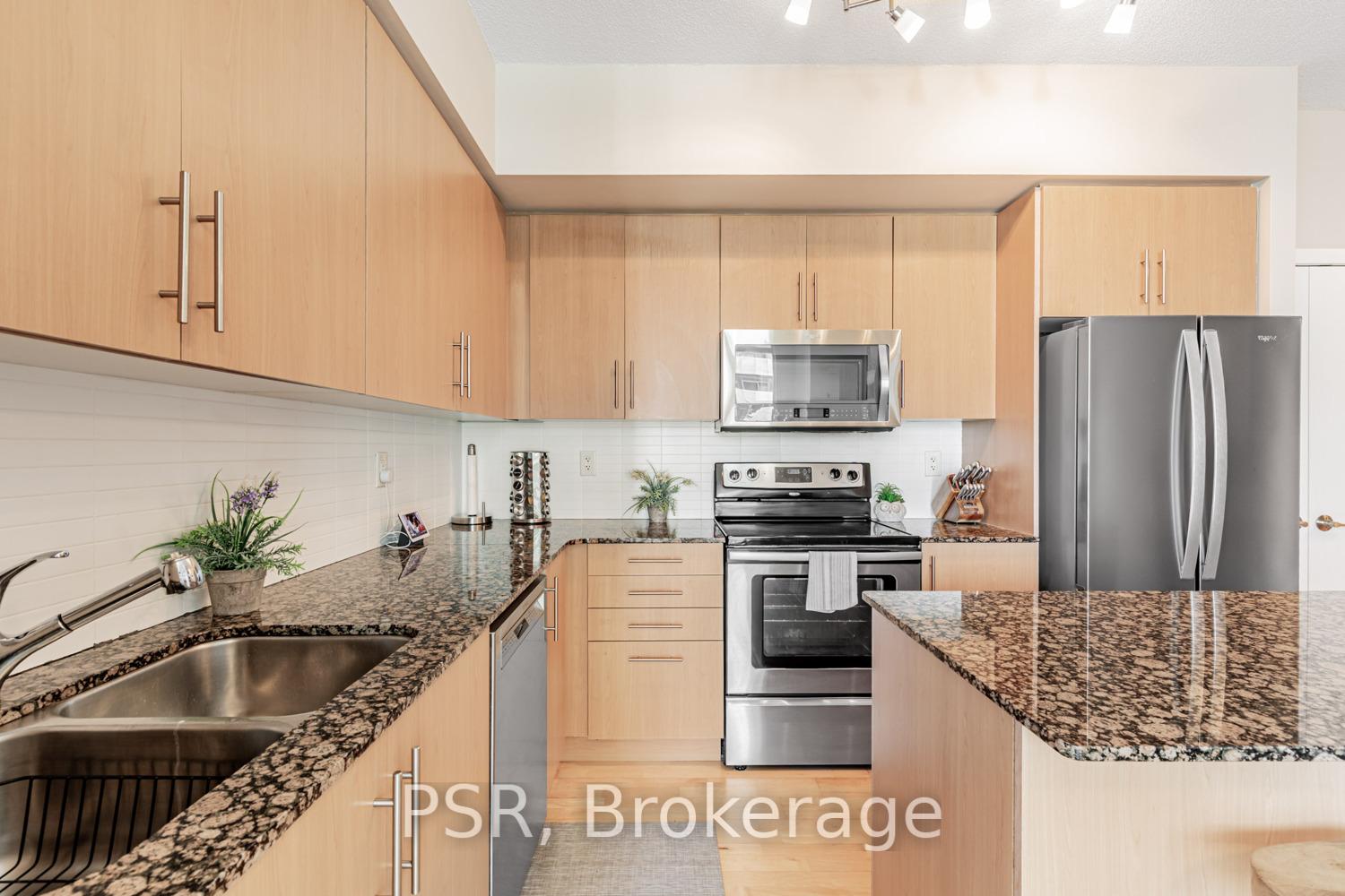 3 Bedrooms Condo at 55 Bremner, Toronto For sale