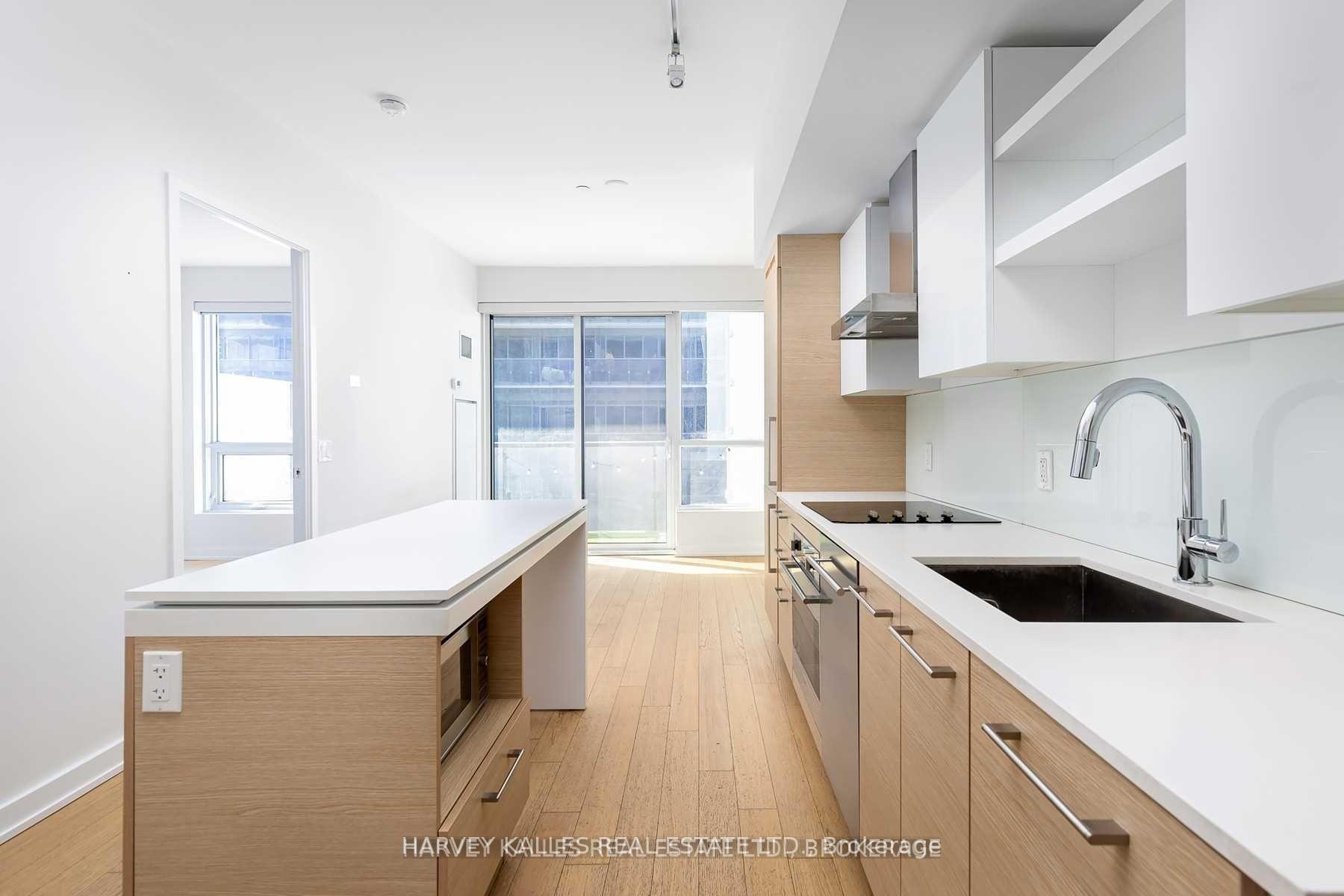 1030 King Street W 1002