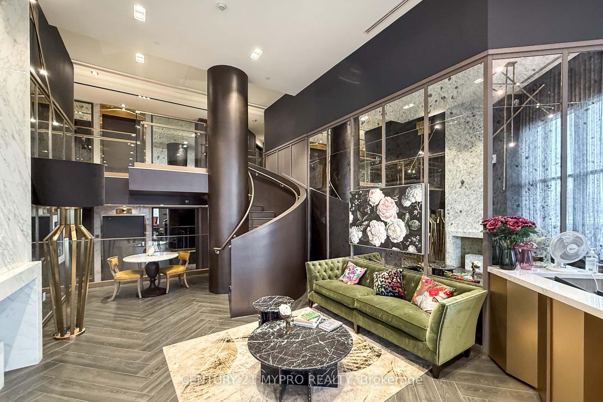 1 Bedroom Condo at 395 Dundas,  Oakville For sale