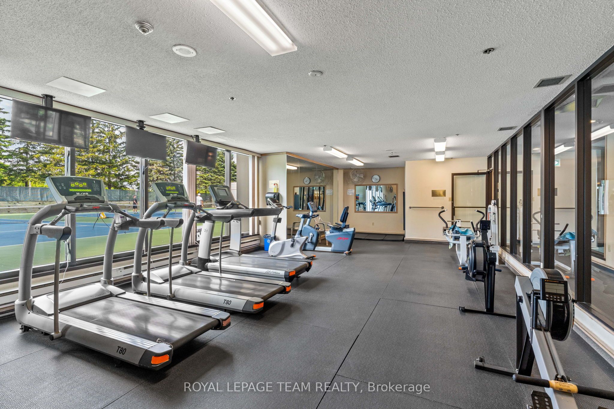 1480 Riverside Drive, #407