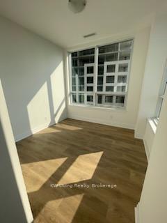 1 Bedroom Condo at 36 Elm,  Mississauga For sale