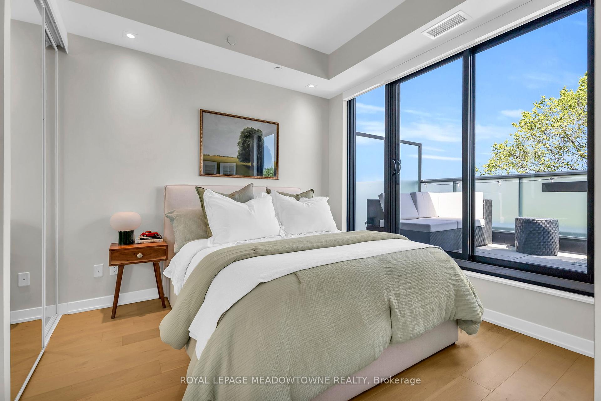2 Bedrooms Condo at 840 St Clair, Toronto For sale