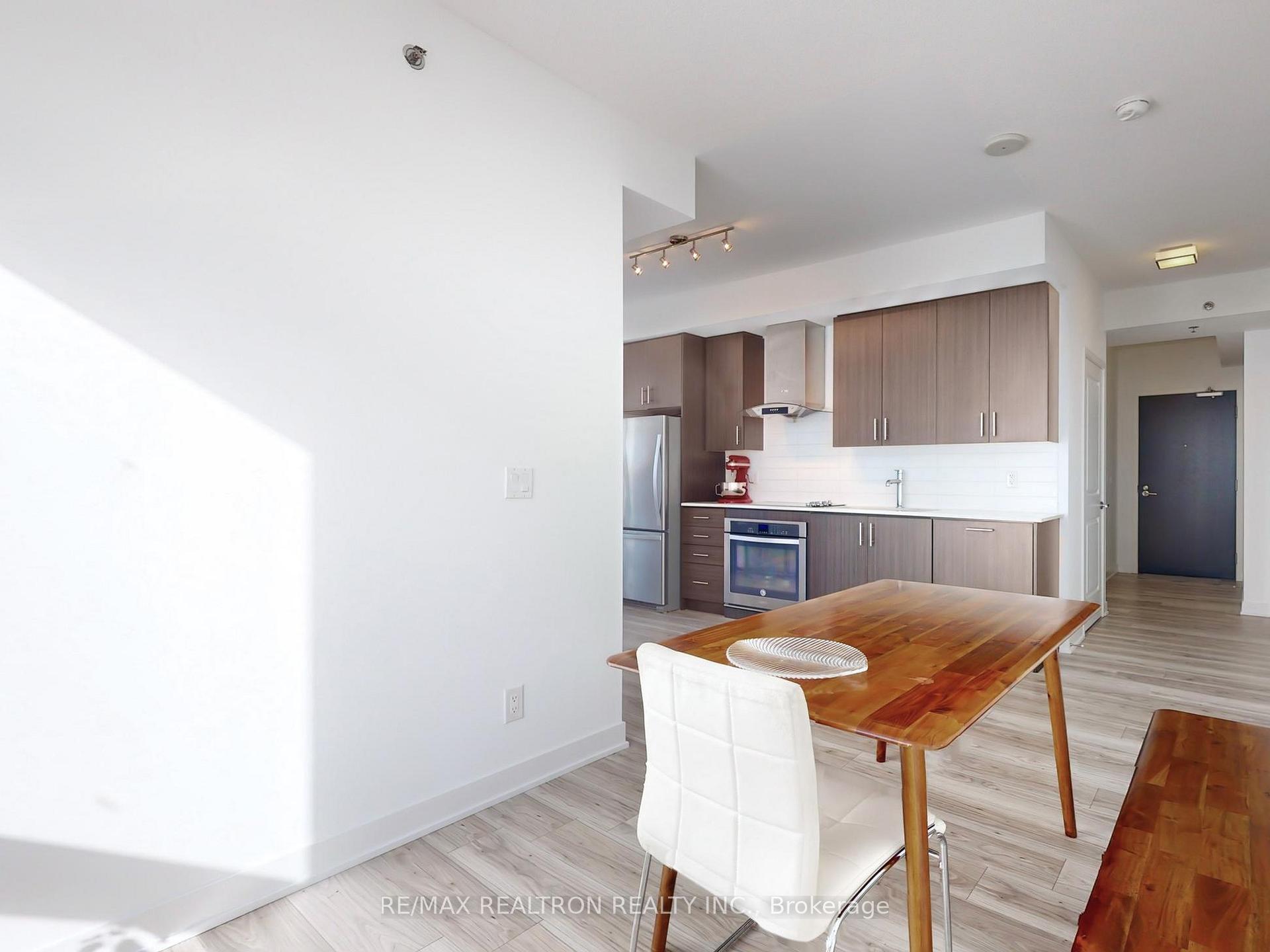 3 Bedrooms Condo at 195 Bonis, Toronto For sale
