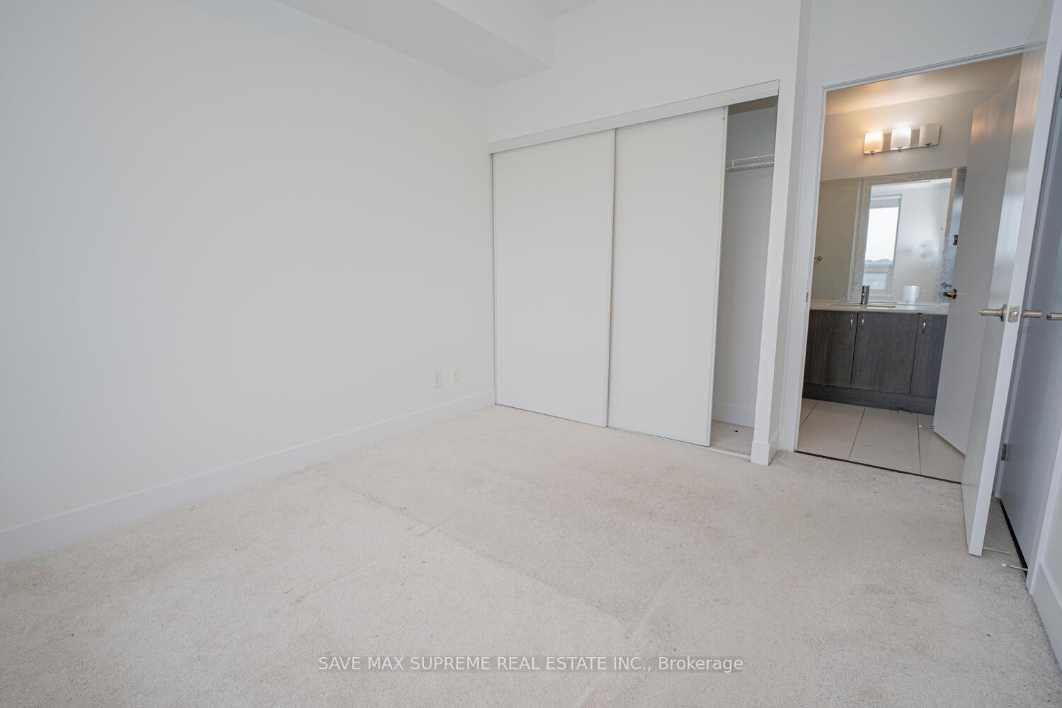 2 Bedrooms Condo at 7 Kenaston, Toronto For sale
