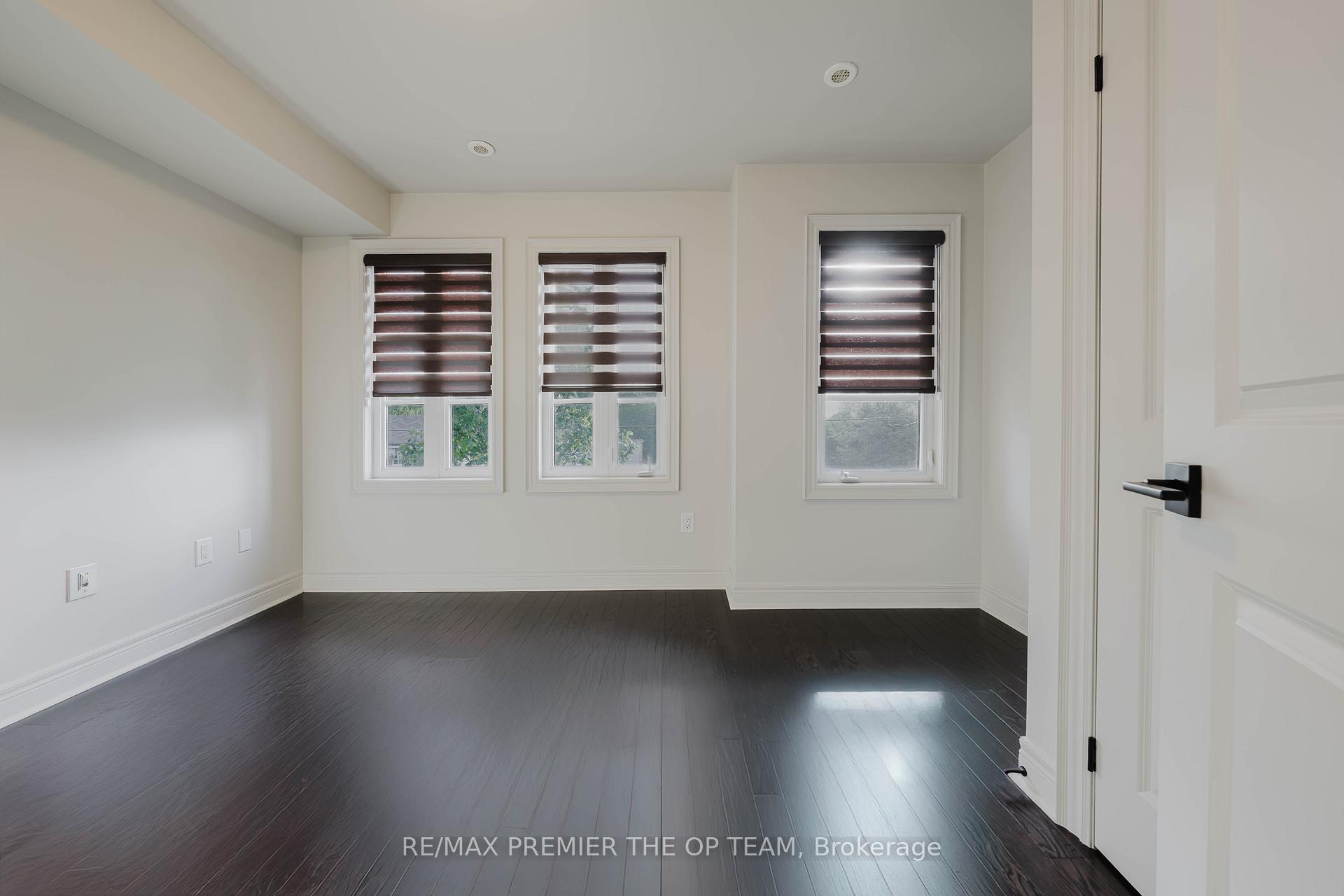 3 Bedrooms Condo at 8347 Kipling, Vaughan For sale