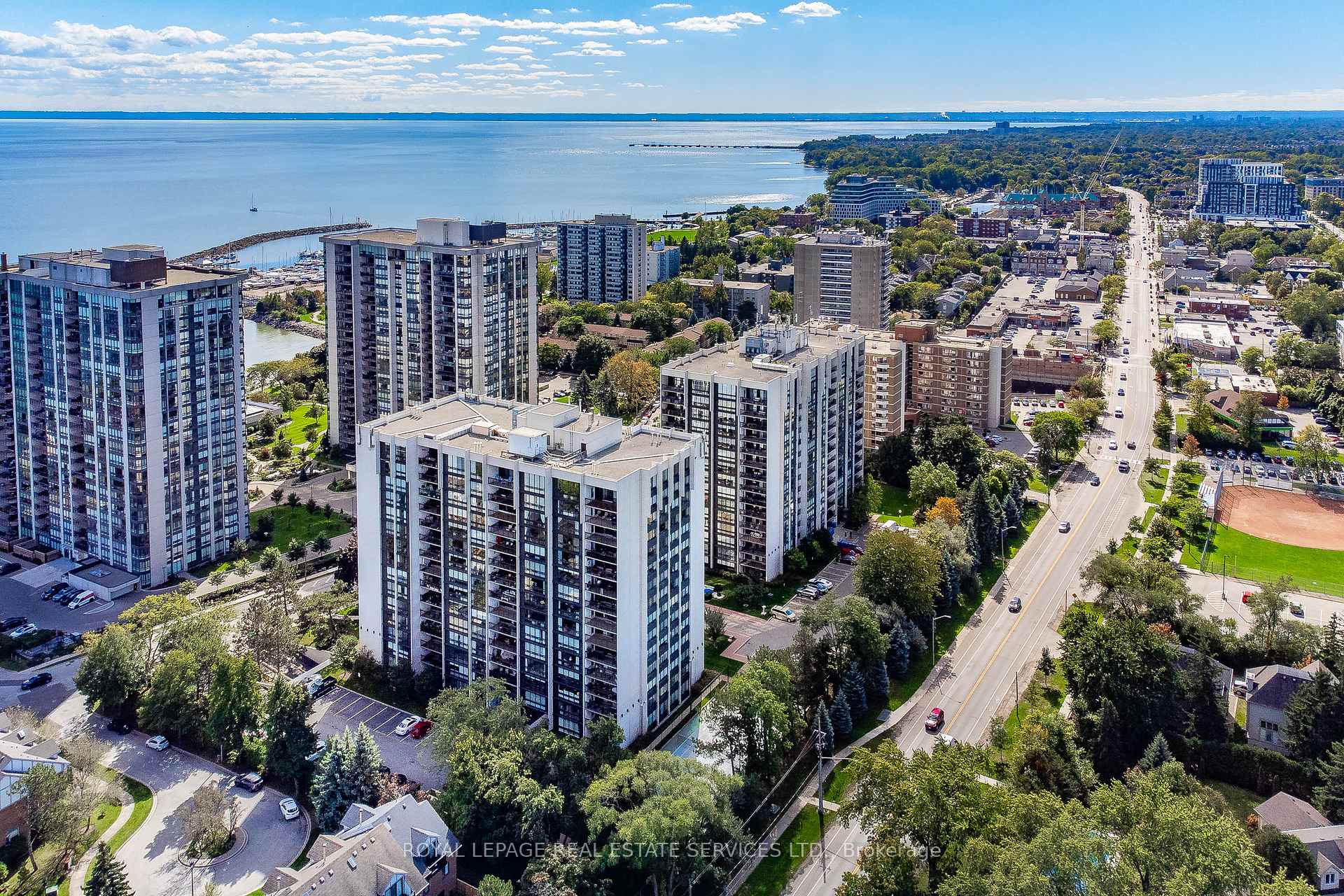 2 Bedrooms Condo at 2185 Marine,  Oakville For sale