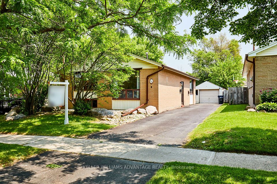 25 Farmbrook