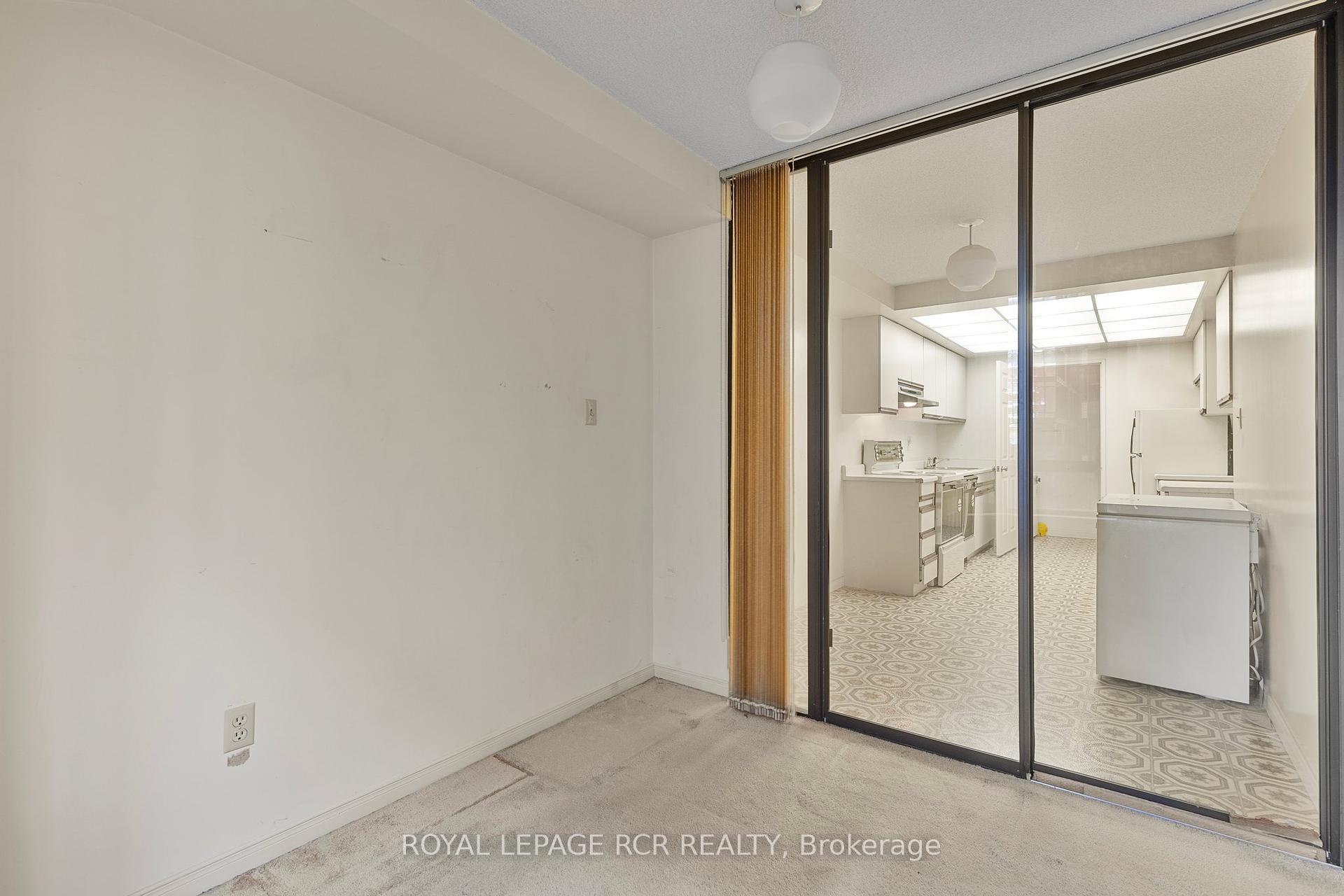 2 Bedrooms Condo at 195 St Patrick, Toronto For sale