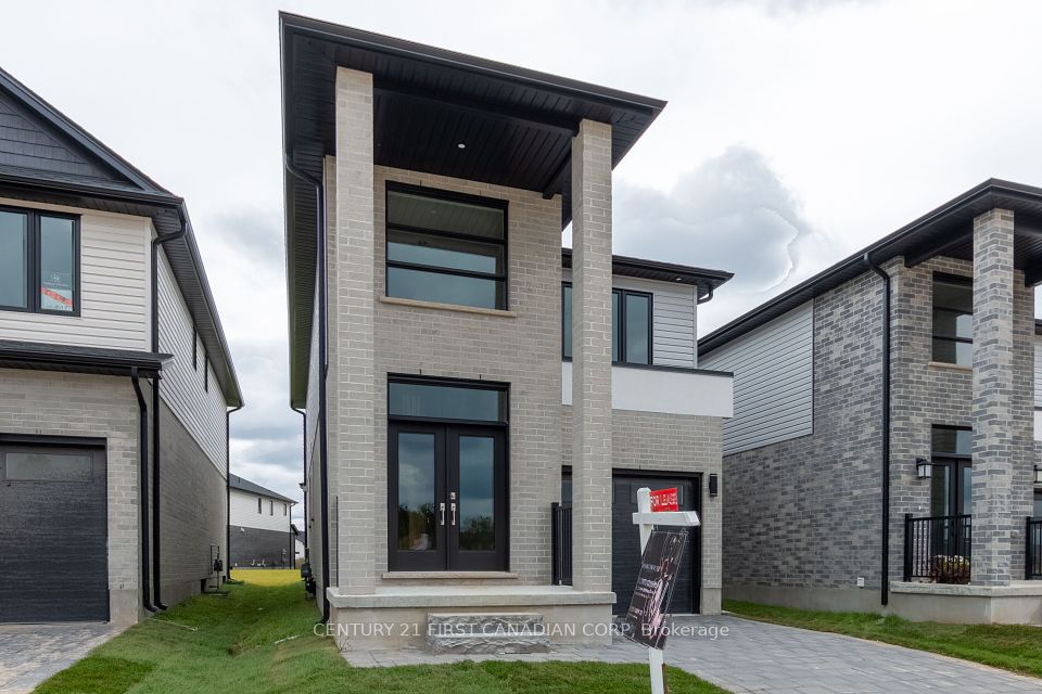 6453 Royal Magnolia Avenue, London South, ON N6P 0K2