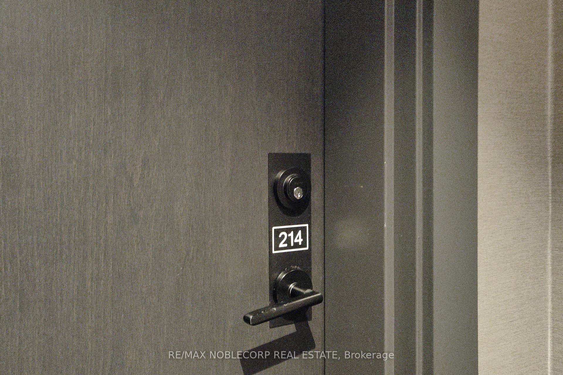 1 Bedroom Condo at 210 Sabina, Oakville For sale