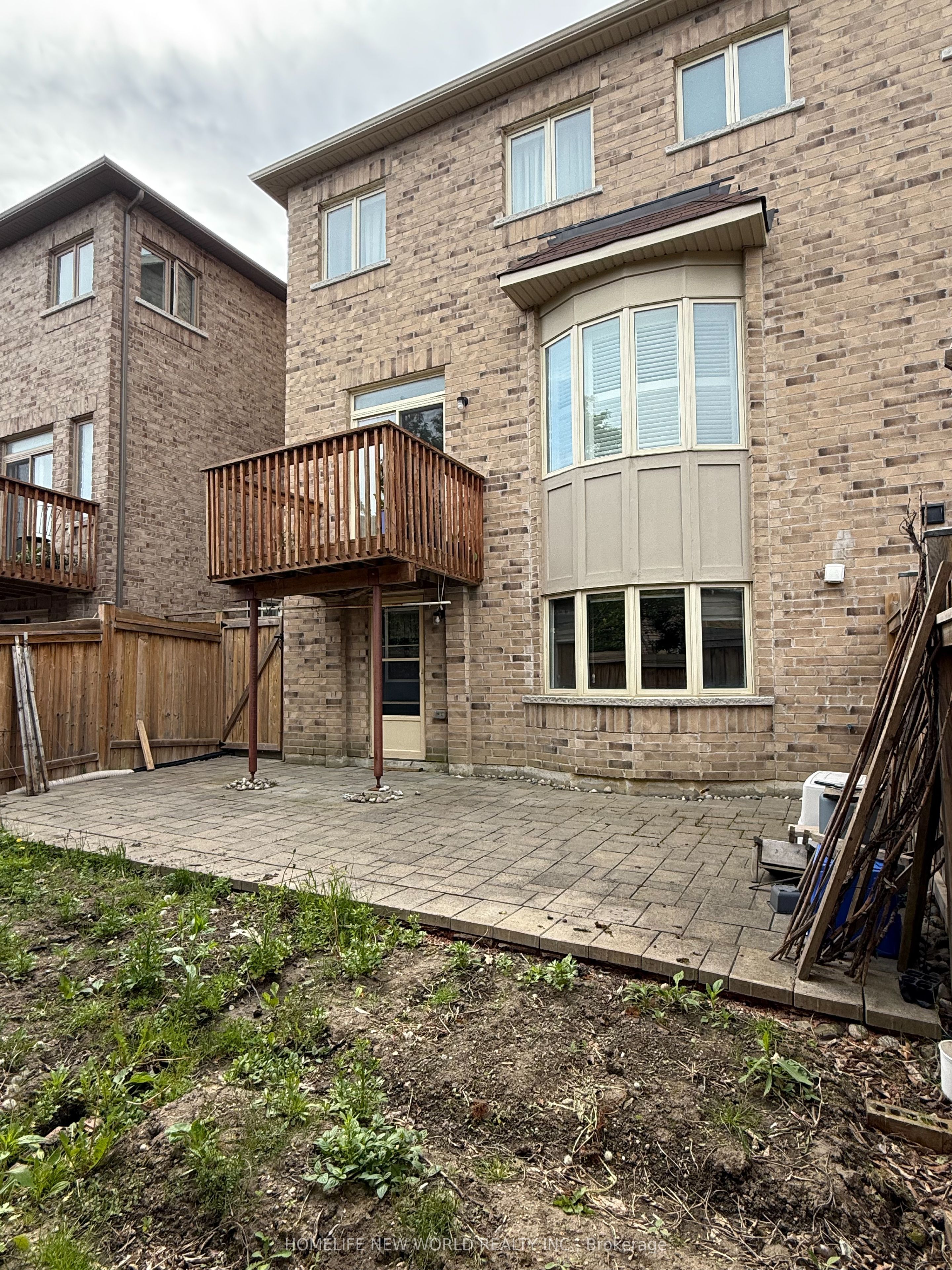 55 Frederick Stamm Crescent