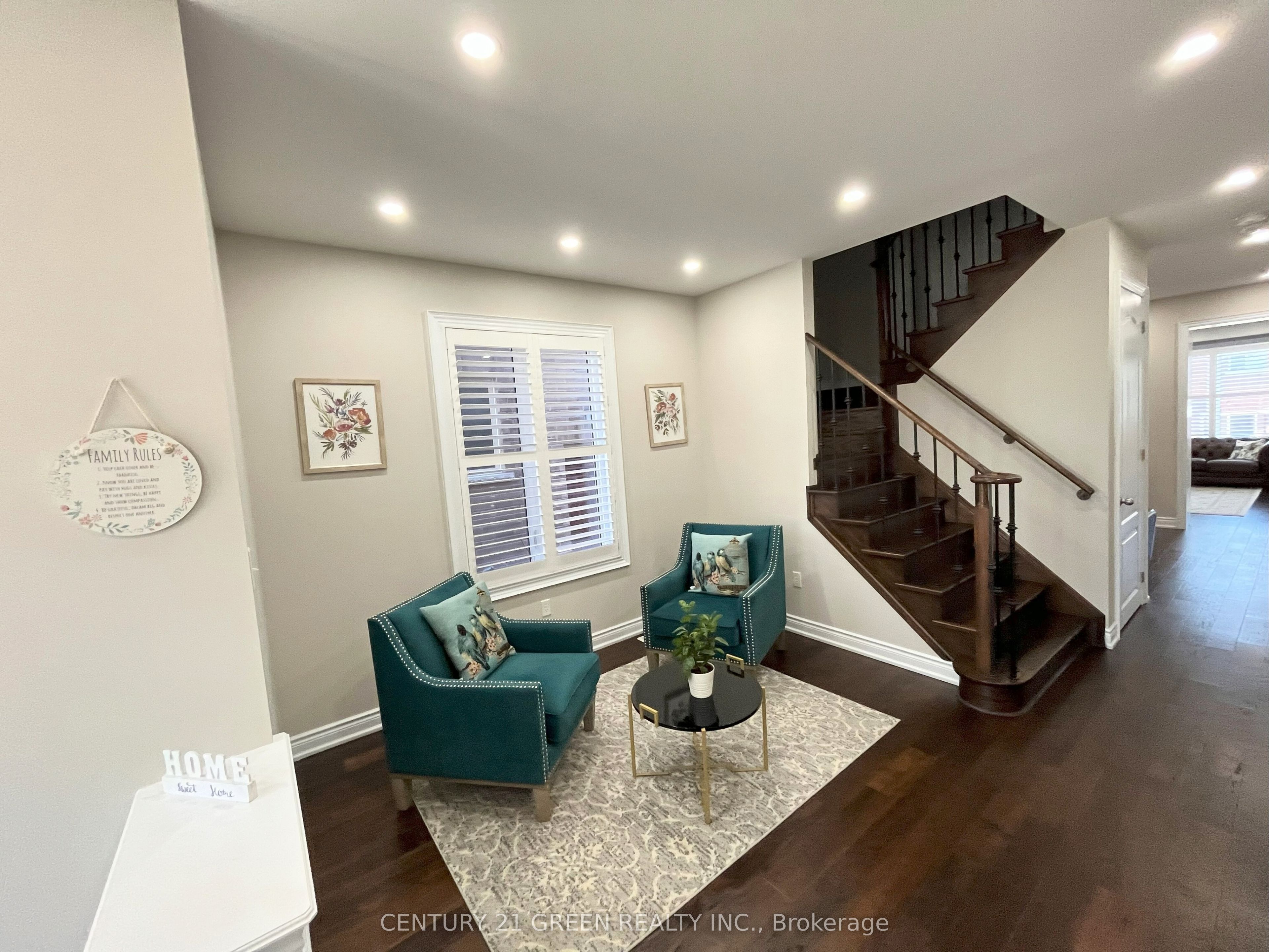 199 Windfields Farm Drive W