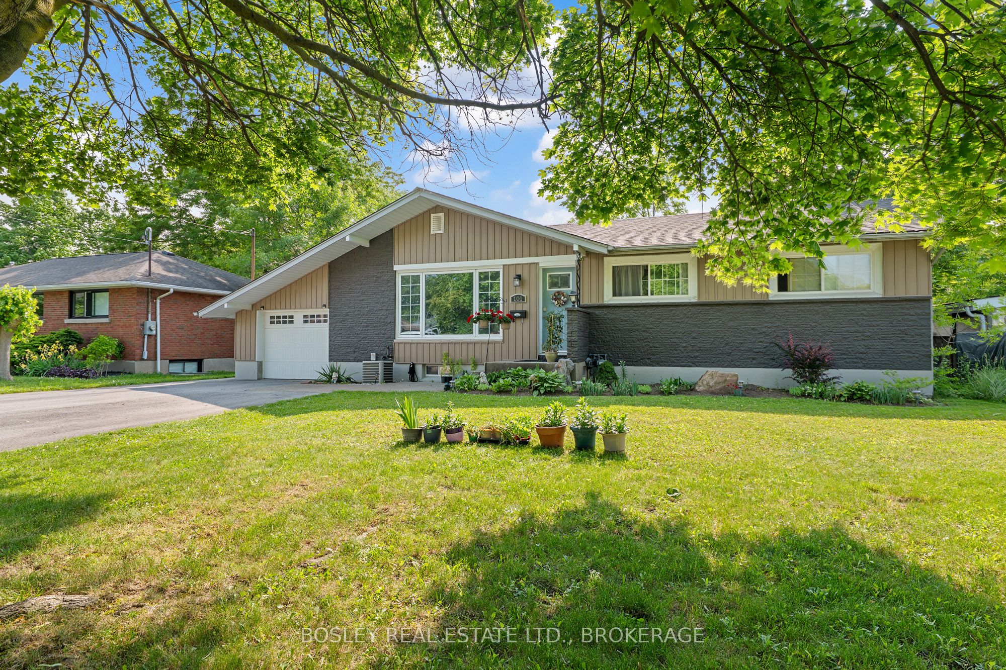 101 Rochelle Drive