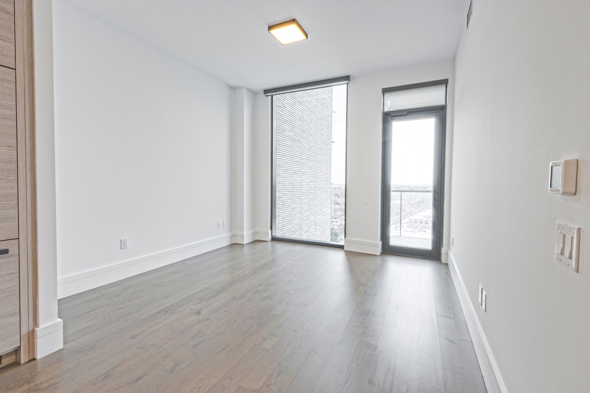 215 Lonsdale Road 1607