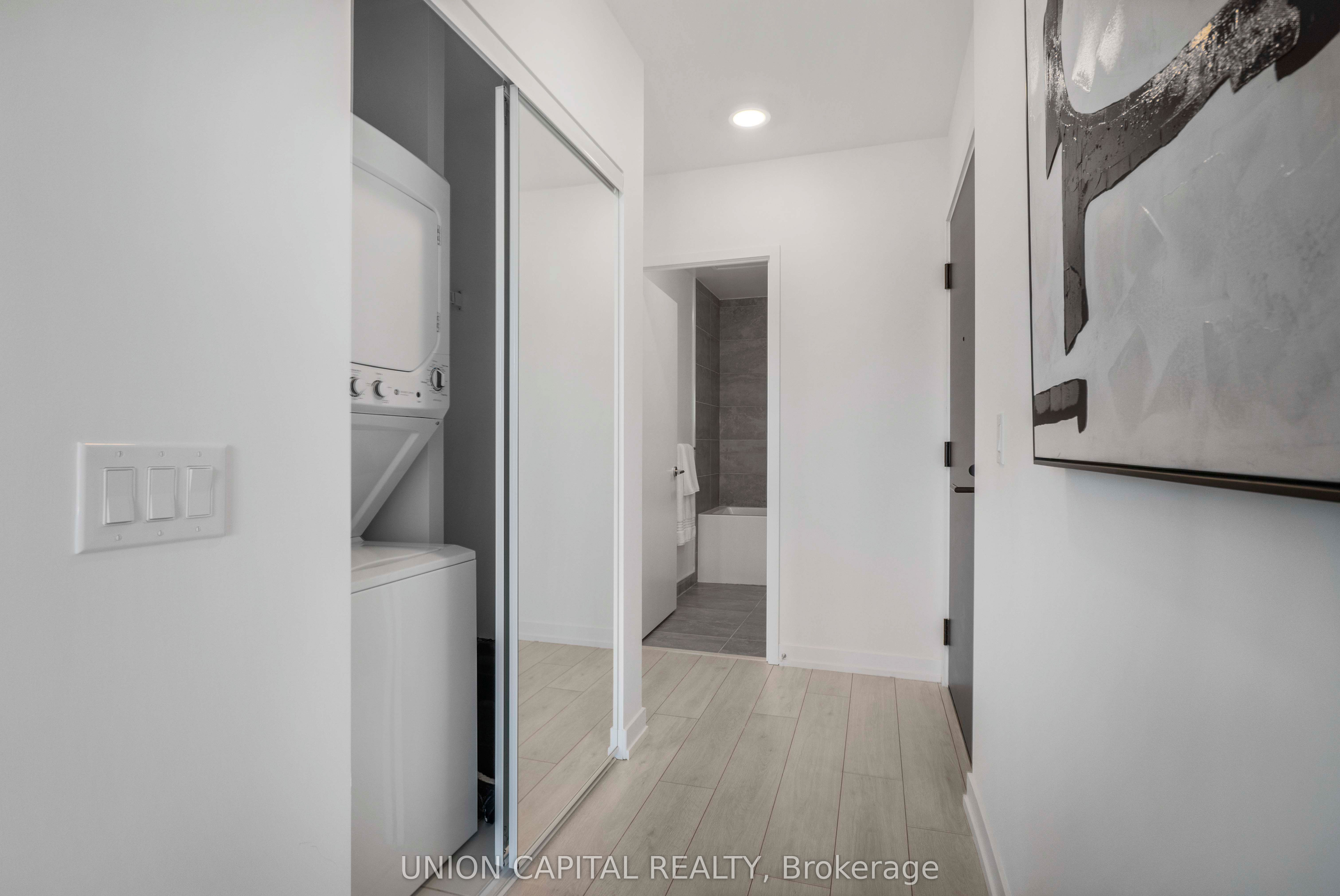 500 Dupont Street, #319