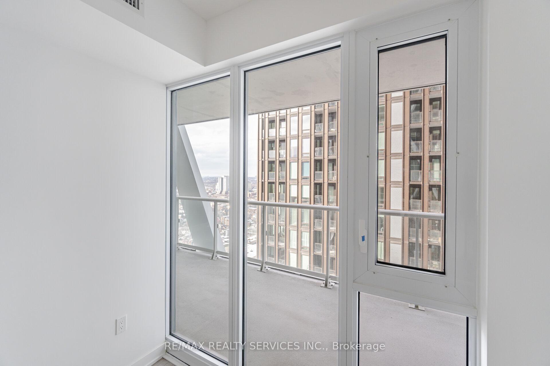 1 Bedroom Condo at 230 Simcoe, Toronto For sale
