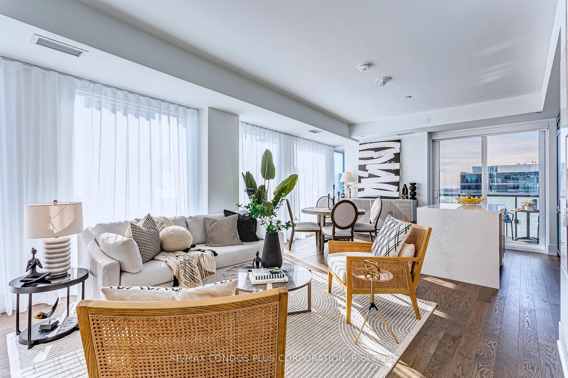 2 Bedrooms Condo at 480 Front, Toronto For sale