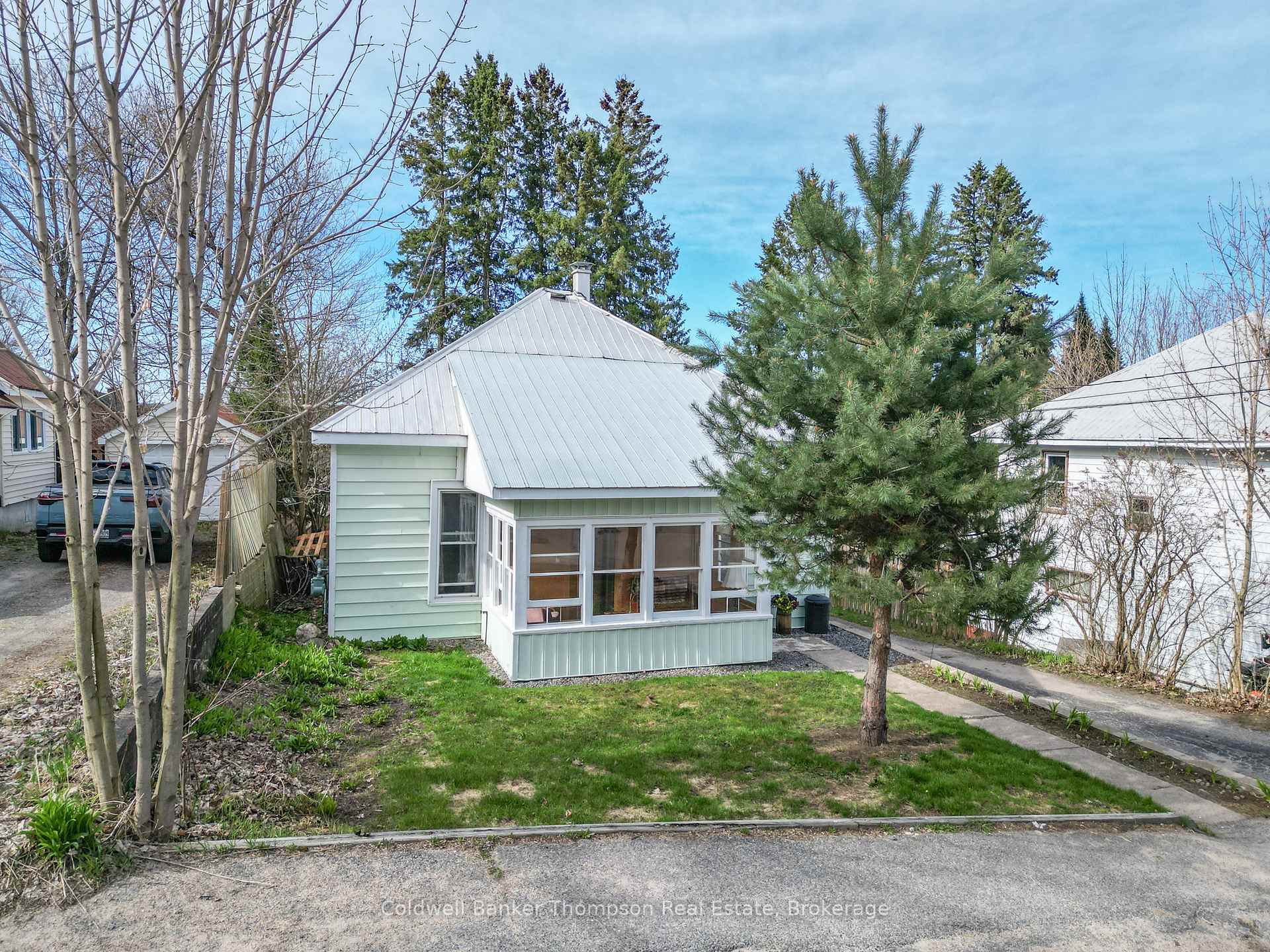 10 Duncan Street, Huntsville, ON P1H 1P6