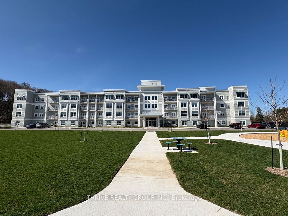 100 The Promenade