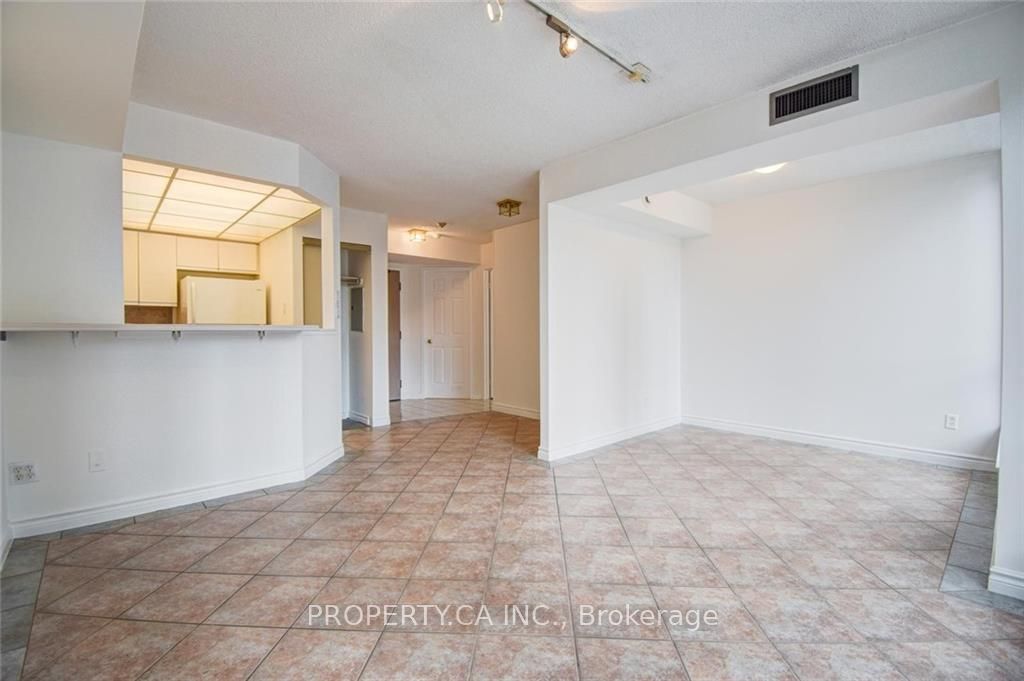 40 Scollard Street S #404, Toronto C02 Annex