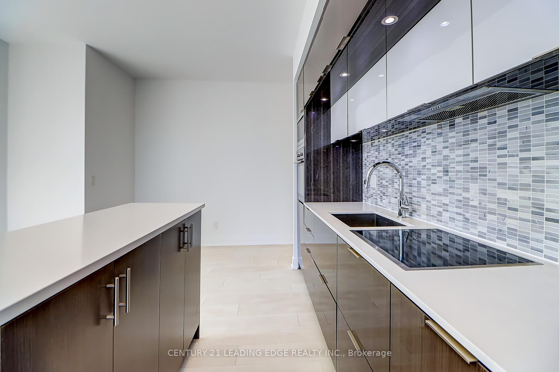 3 Bedrooms Condo at 318 Richmond,  Toronto For sale