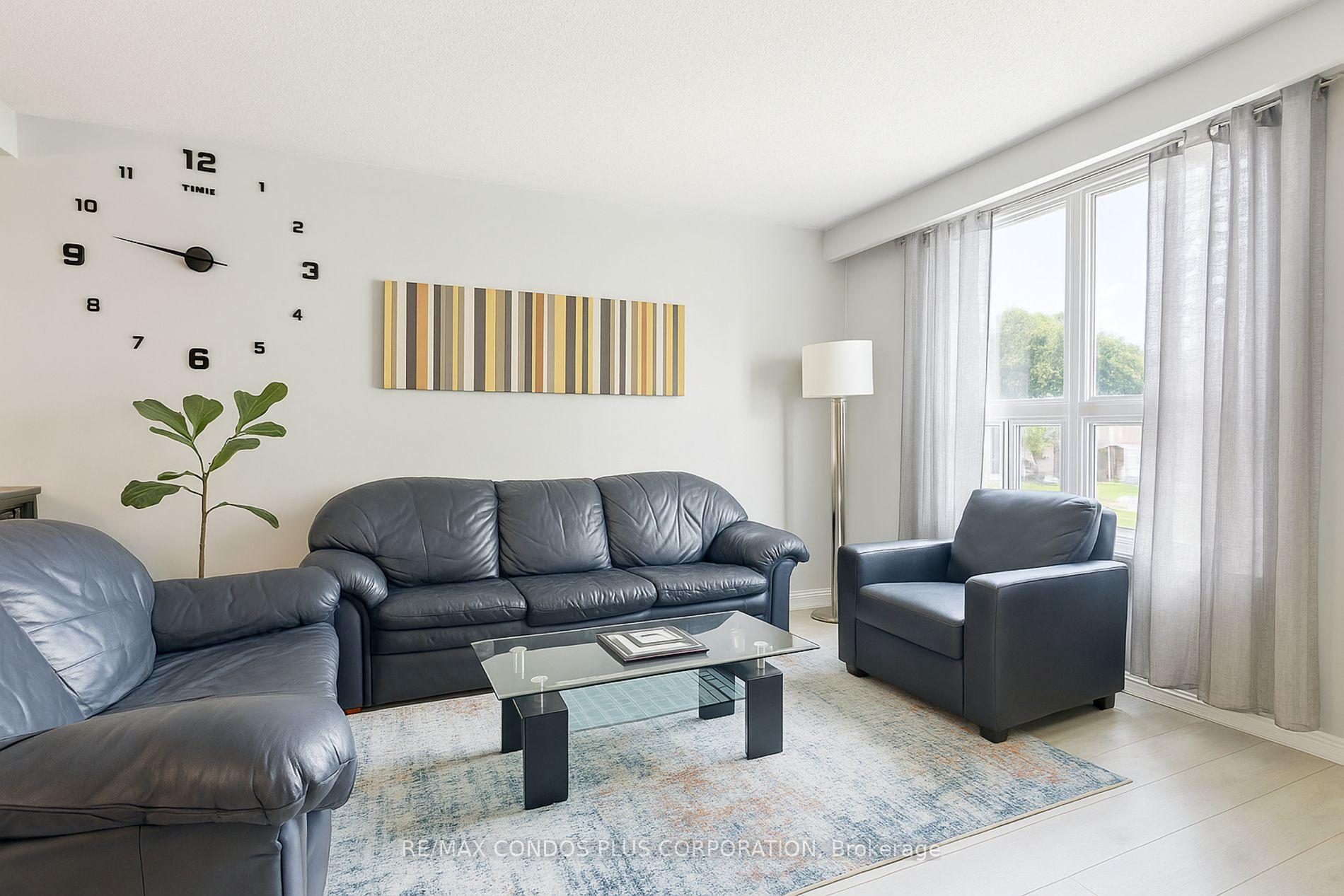 4 Bedrooms Condo at 39 Lexington, Toronto For sale