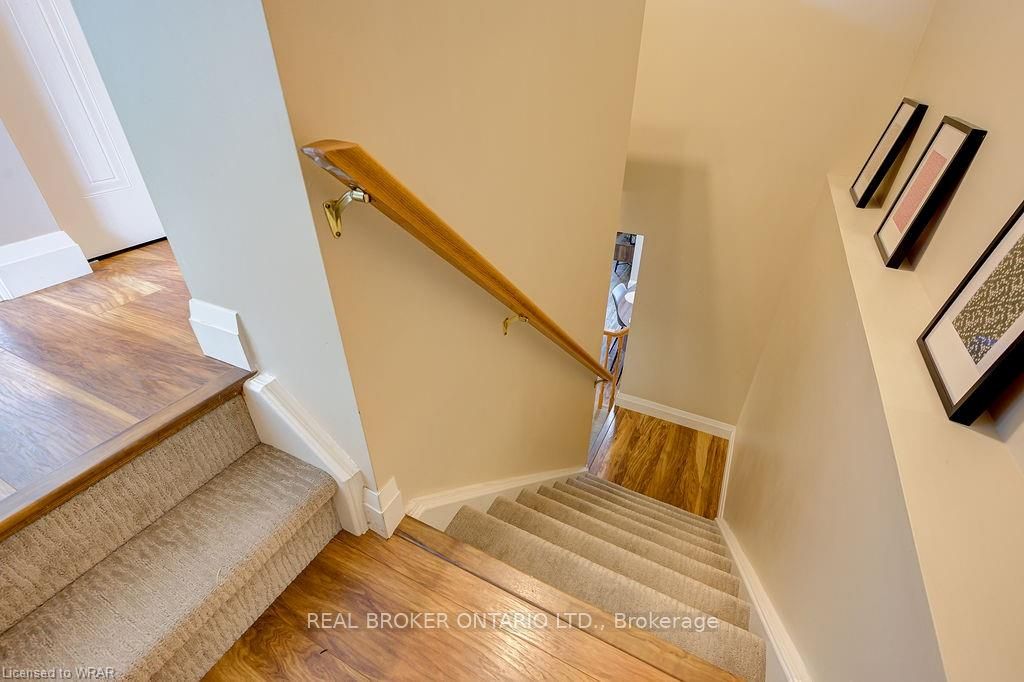 555 Mariner Drive