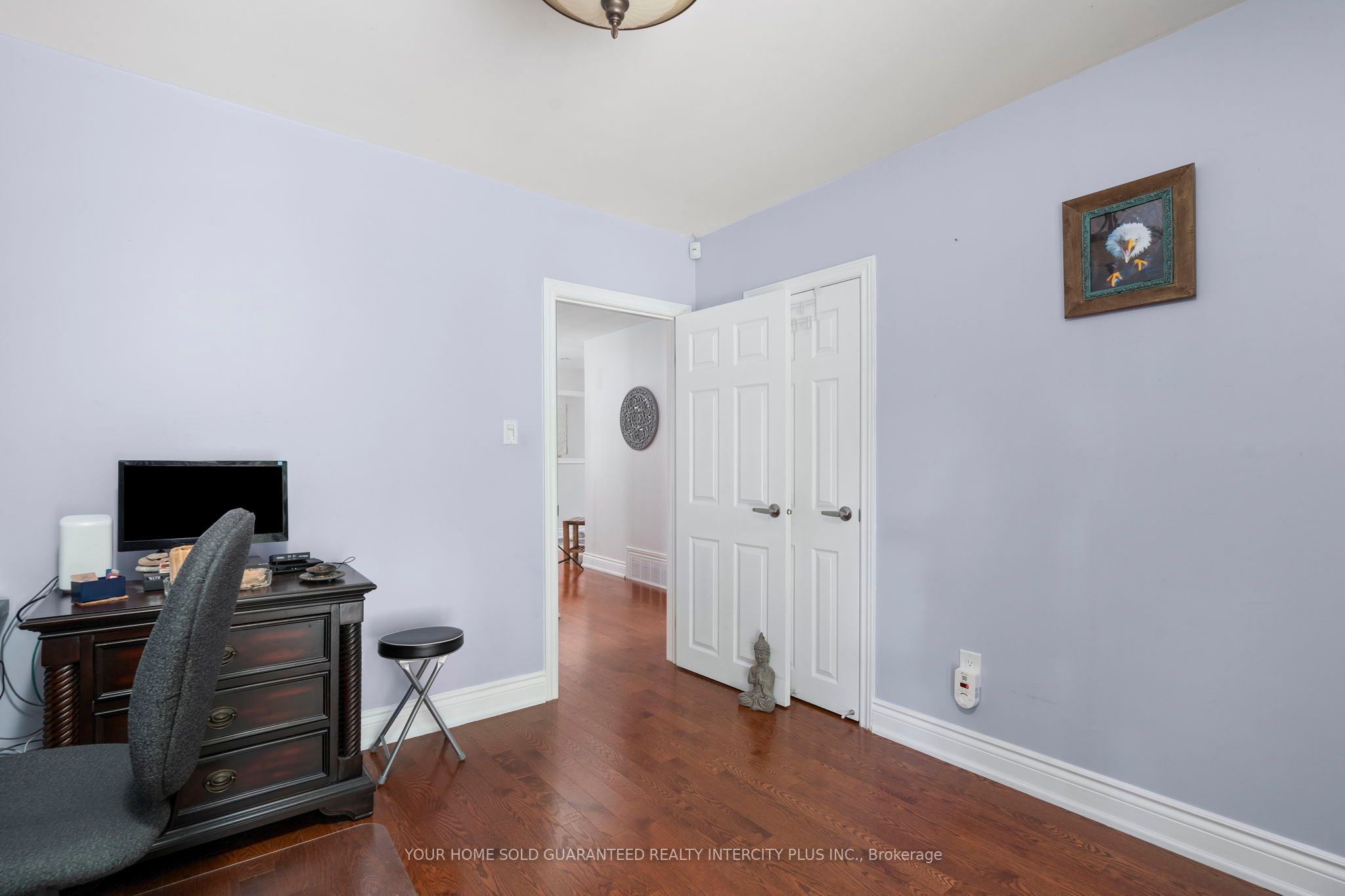 8 Neapolitan Drive