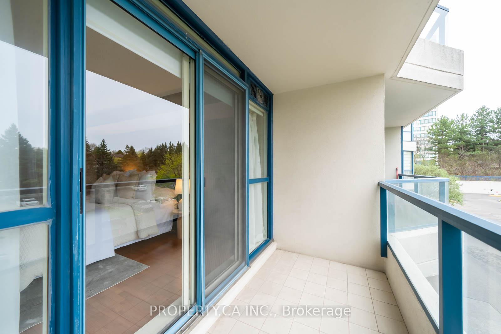 3 Bedrooms Condo at 7300 Yonge, Vaughan For sale