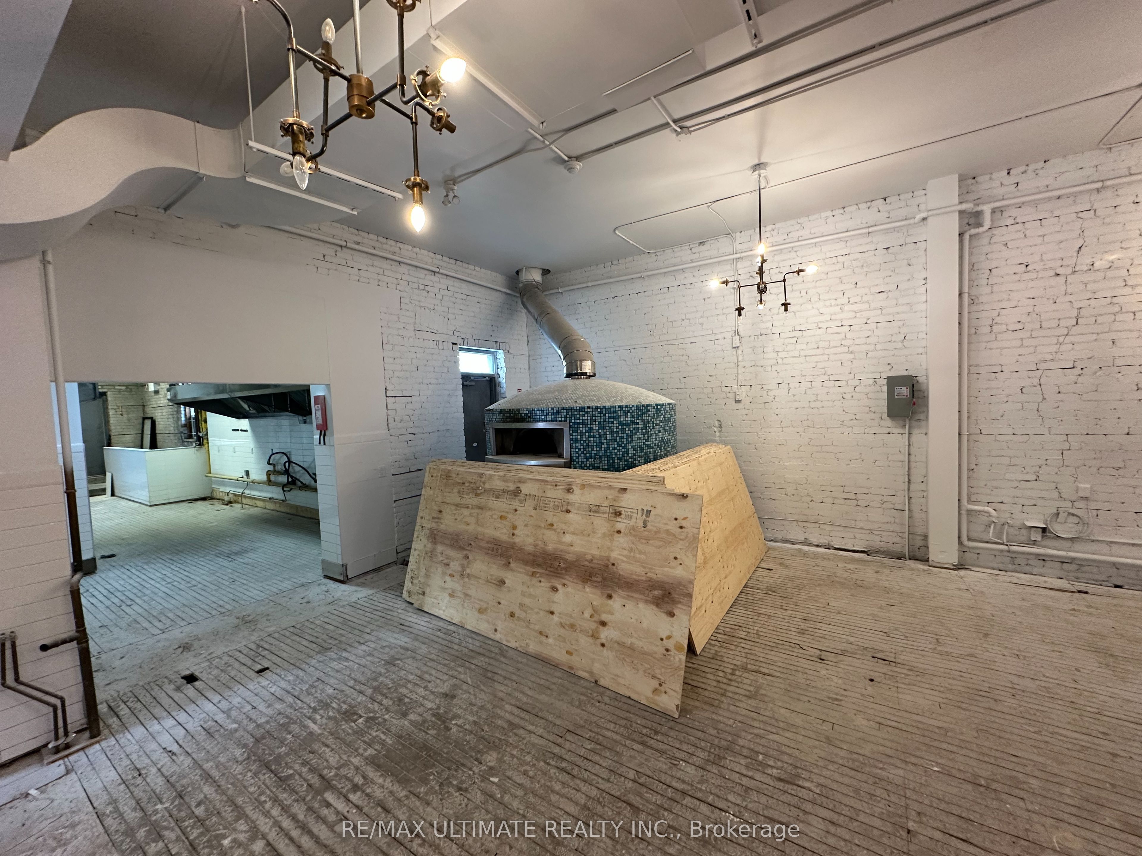 1501 Gerrard Street E