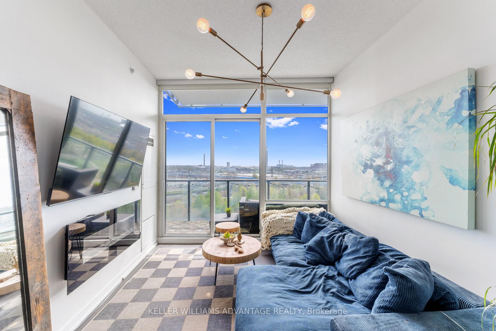 2 Bedrooms Condo at 120 Bayview, Toronto For sale