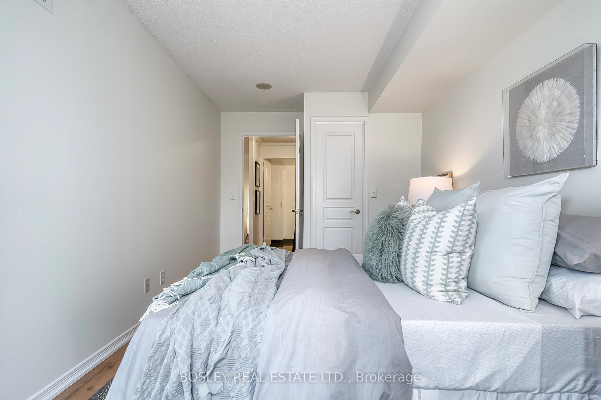2 Bedrooms Condo at 51 Harrison Garden, Toronto For sale