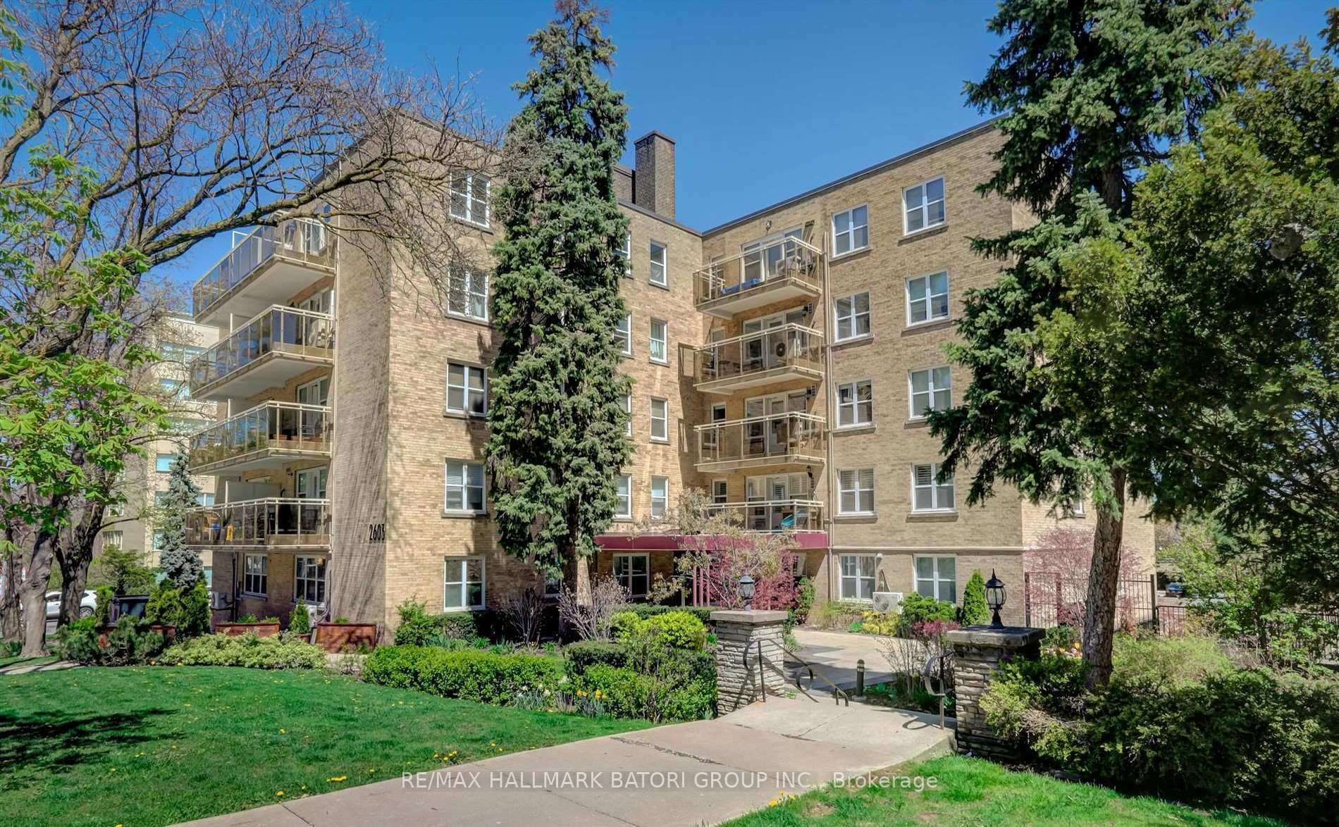 #310 - 2603 Bathurst Street, Toronto Unit: 310