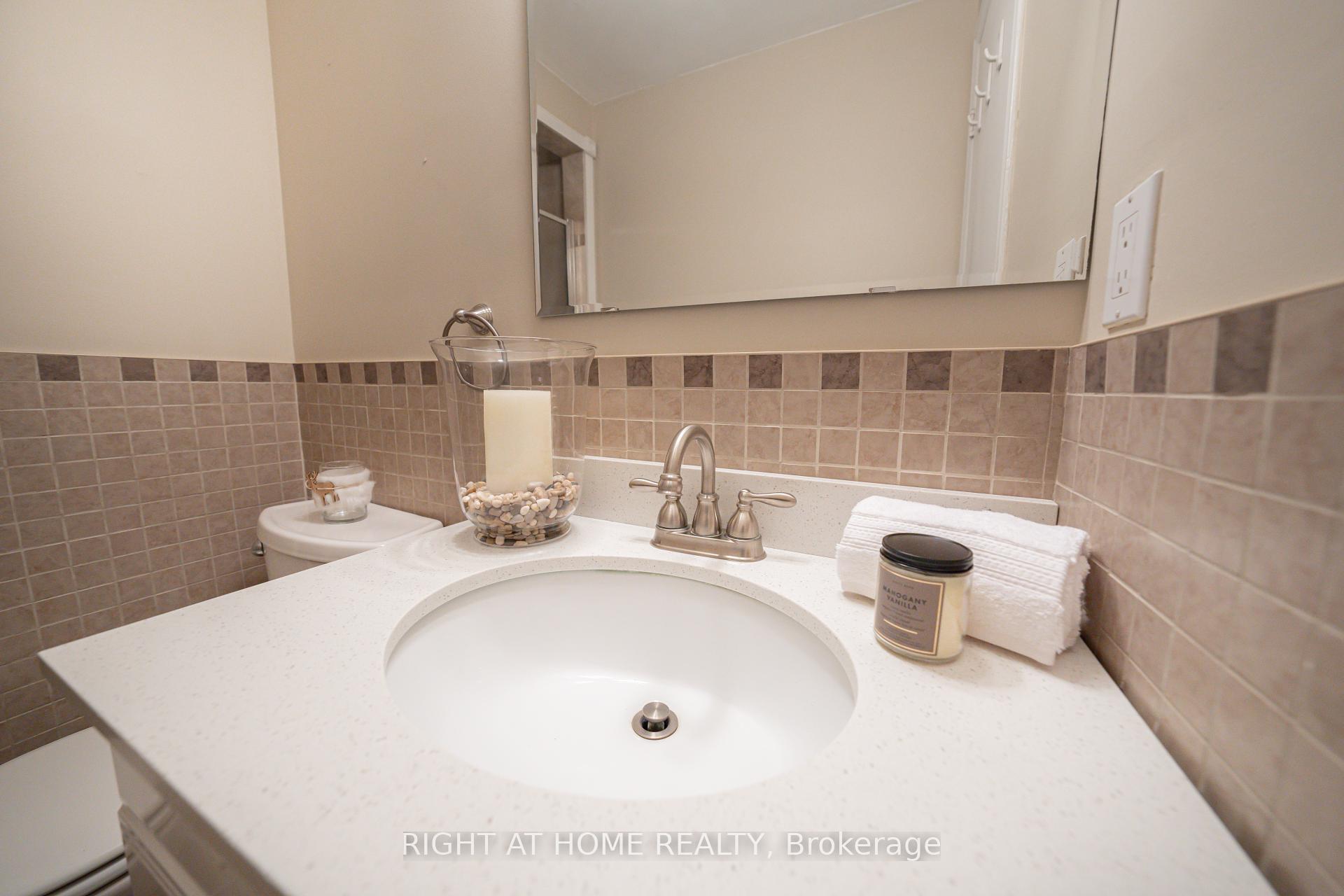 3 Bedrooms Condo at 43 Wild Ginger, Toronto For sale