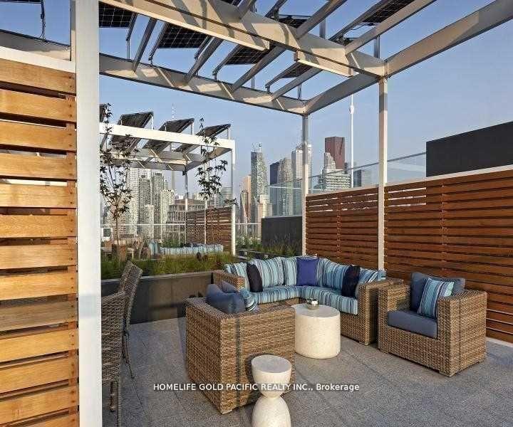 2 Bedrooms Condo at 15 Merchants Wharf,  Toronto For sale