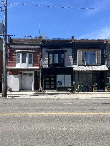 2555 Dundas