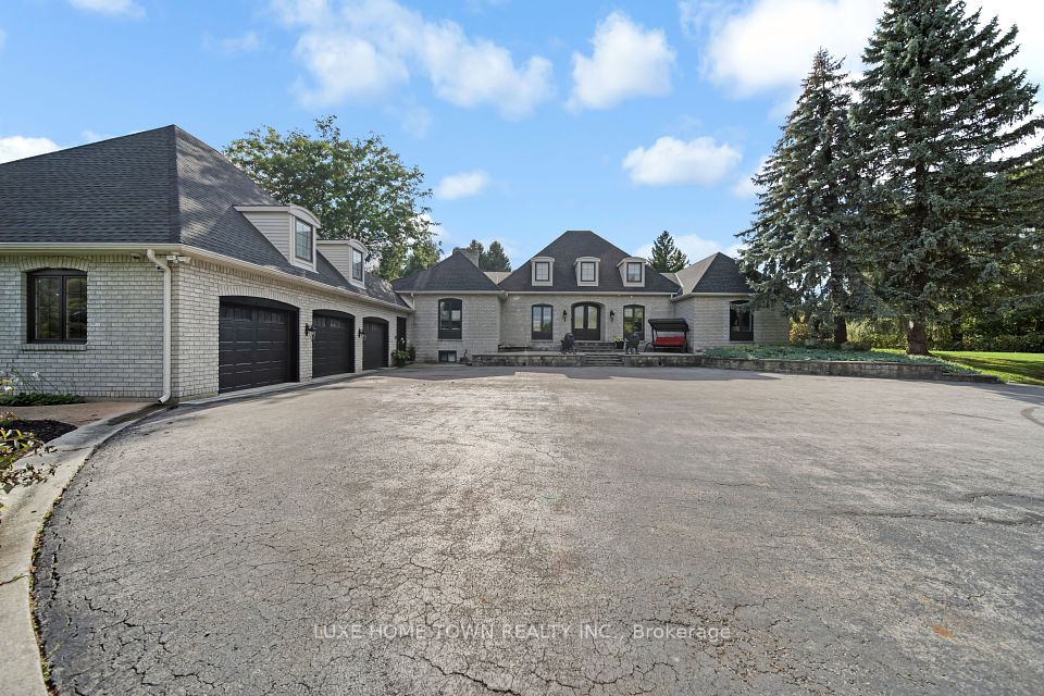 7038 Guelph