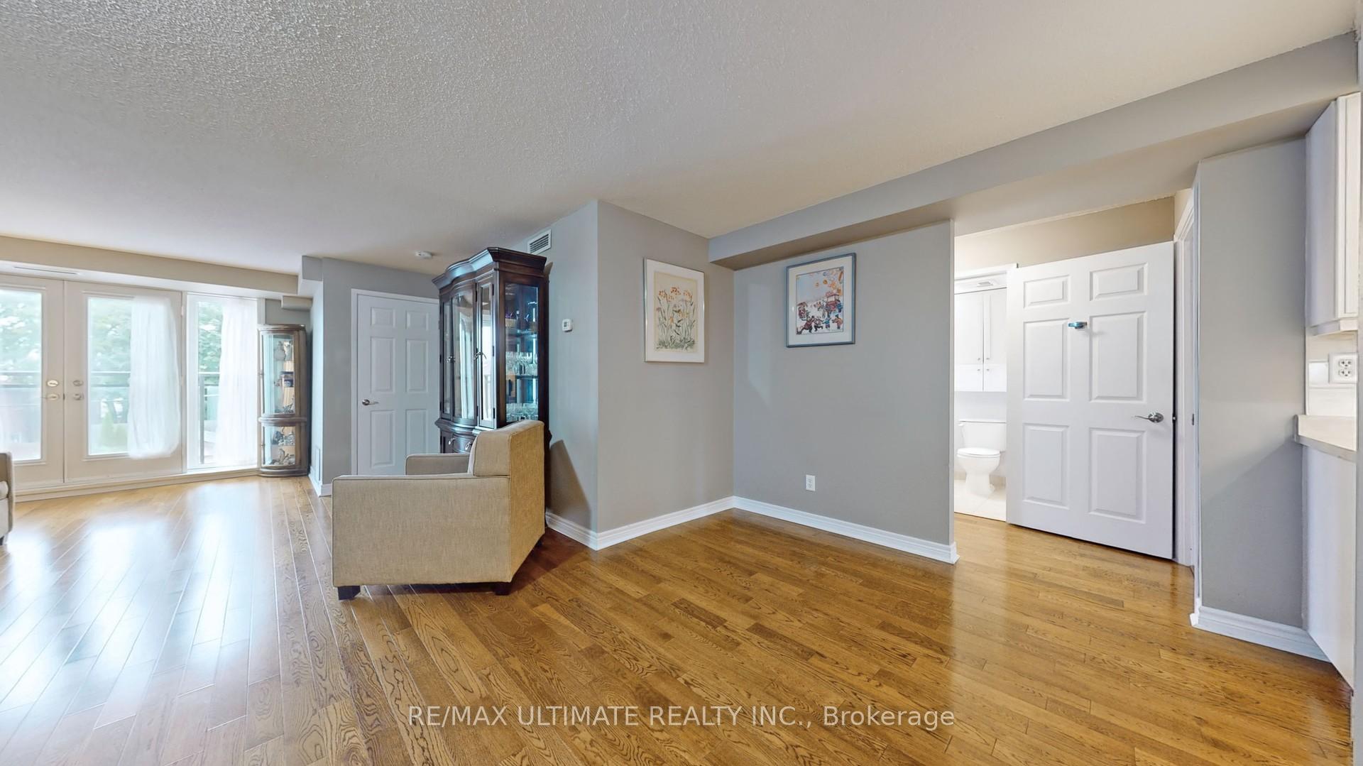 2 Bedrooms Condo at 645 Millwood, Toronto For sale