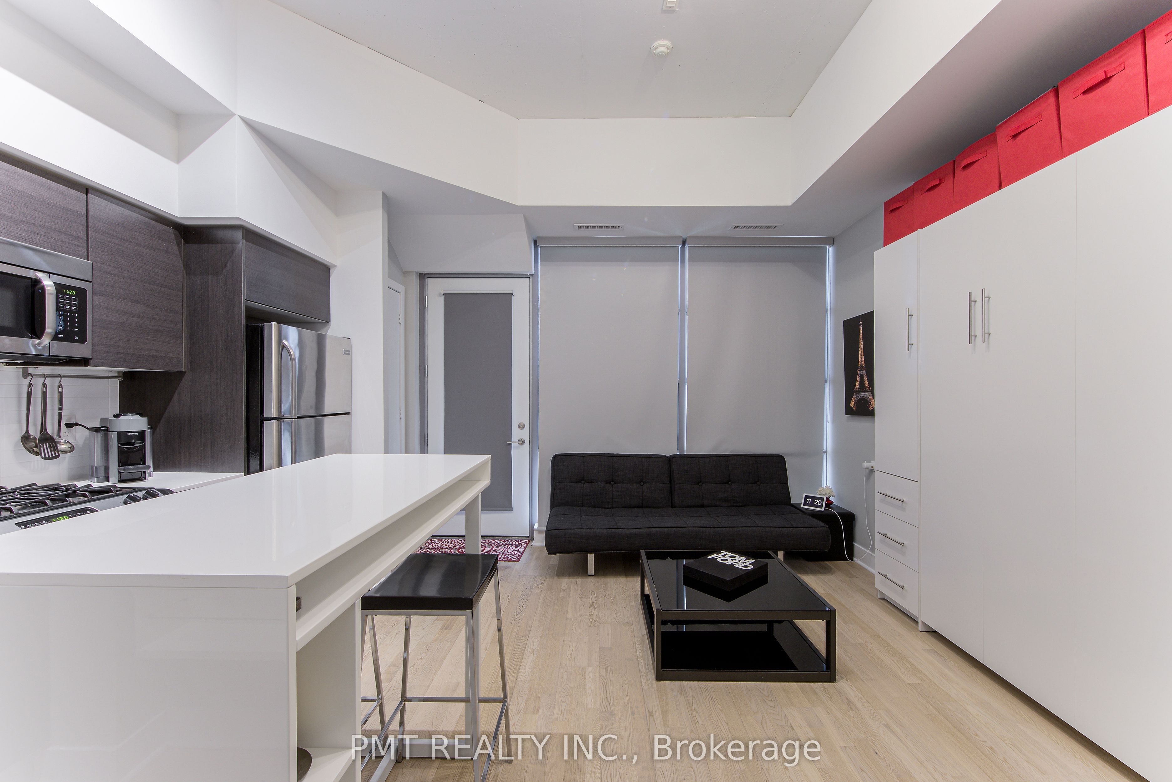 399 Adelaide Street W, #105