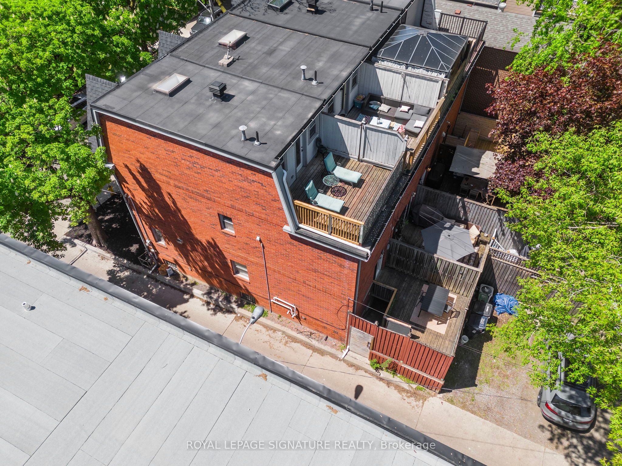 15 Boulton Avenue