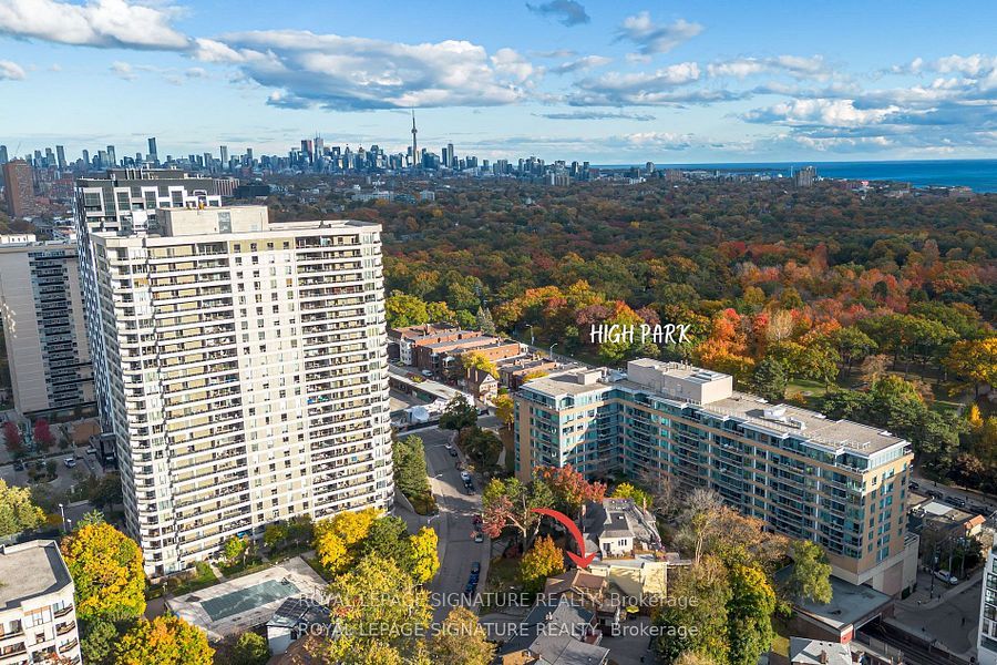 36 Gothic Avenue, Toronto, ON M6P 2V9