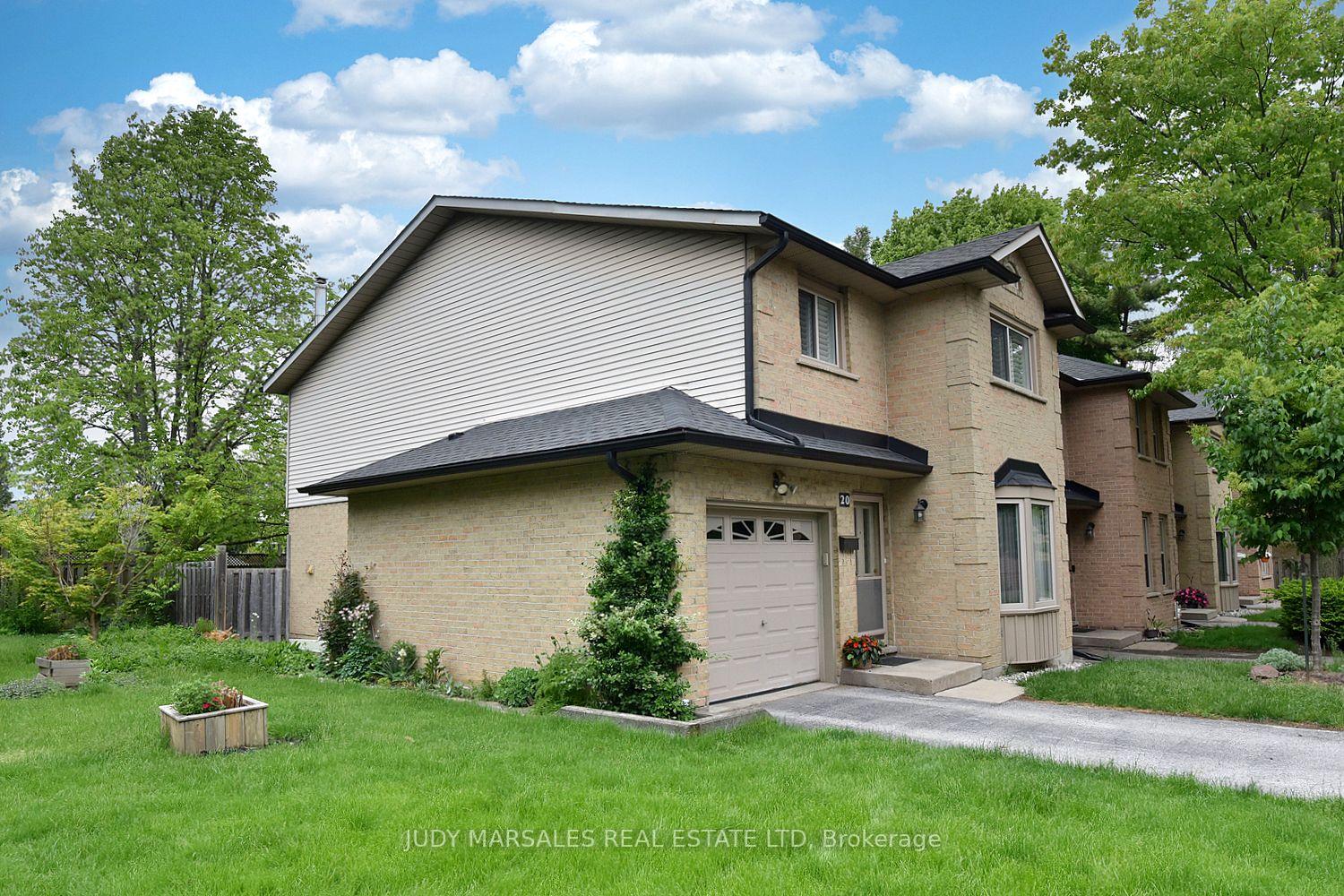 3 Bedrooms Condo at 644 Upper Paradise, Hamilton For sale
