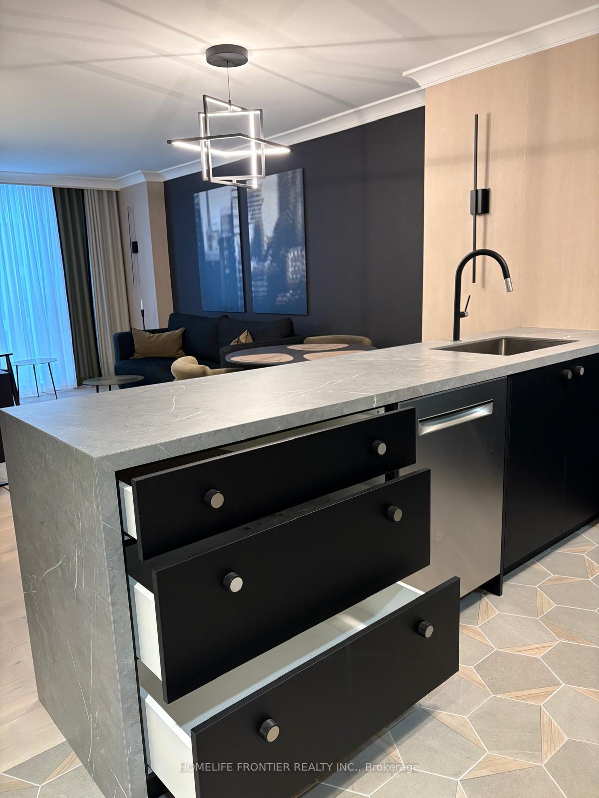 1 Bedroom Condo at 388 Bloor, Toronto For sale