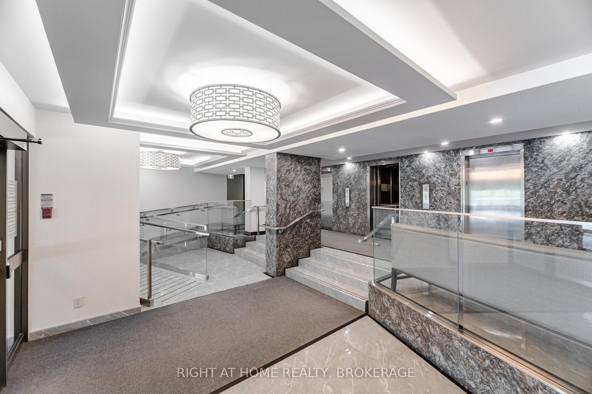 3 Bedrooms Condo at 714 The West Mall, Toronto For sale