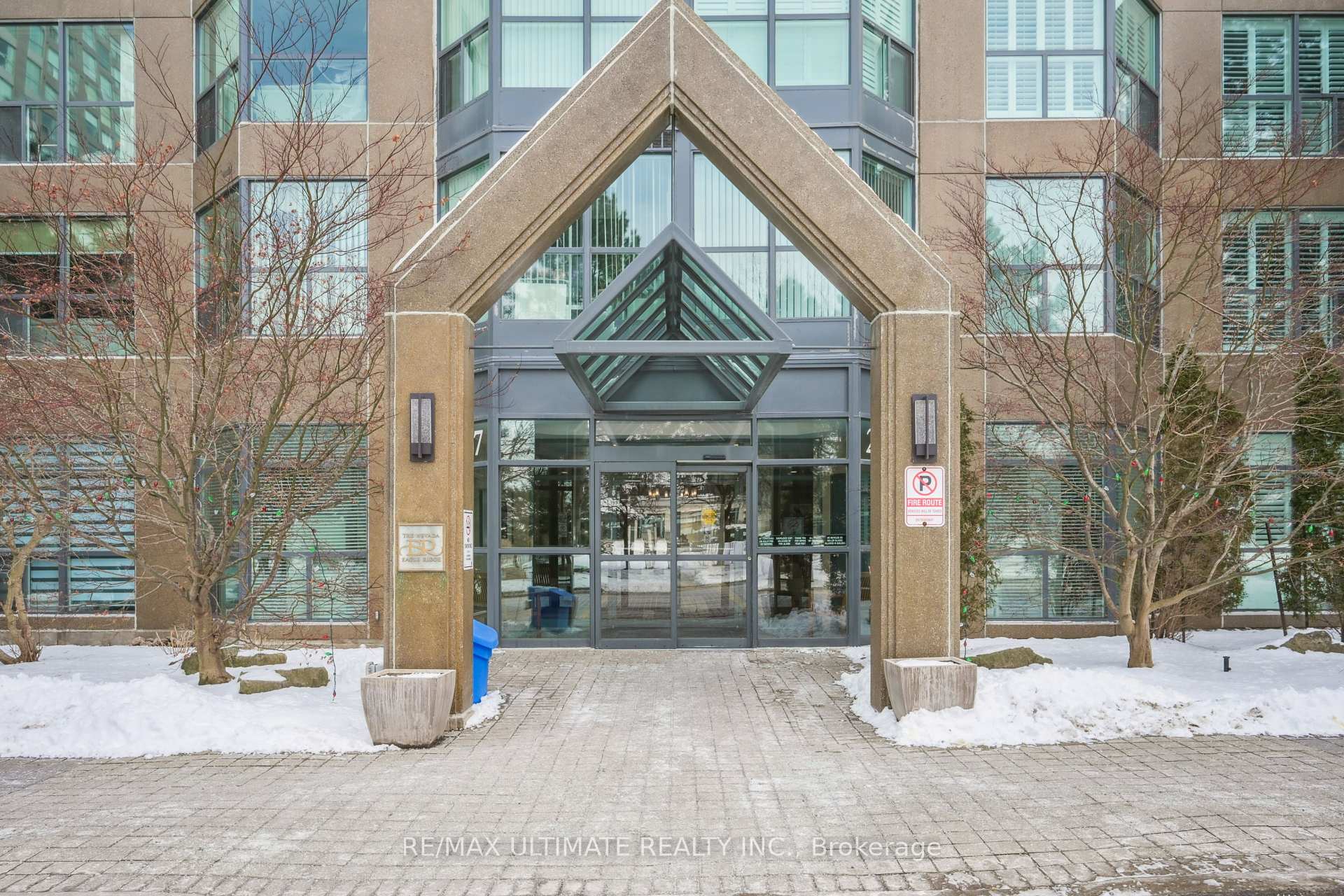 2 Bedrooms Condo at 2177 Burnhamthorpe, Mississauga For sale