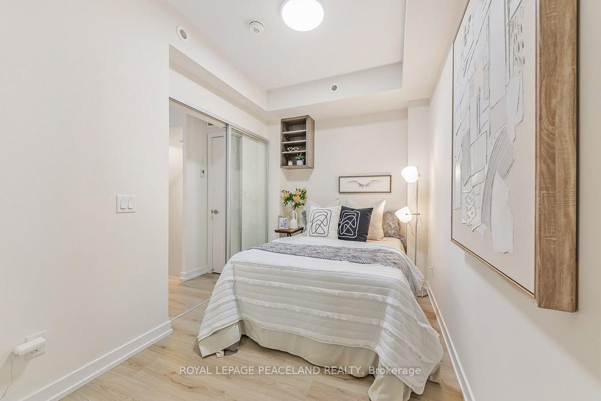3 Bedrooms Condo at 266 Finch, Toronto For sale