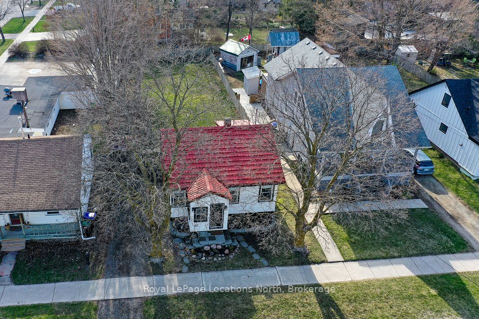 452 Hurontario Street
